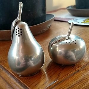 A.L. Hanle Pewter Apple & Pear S&P Shakers 3"